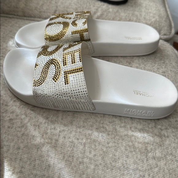 MICHAEL Michael Kors White and Gold Sandals - Picture 3 of 11